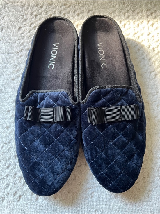 Vionic Shoes - Vionic Snug Eloise mule slippers size 7.5